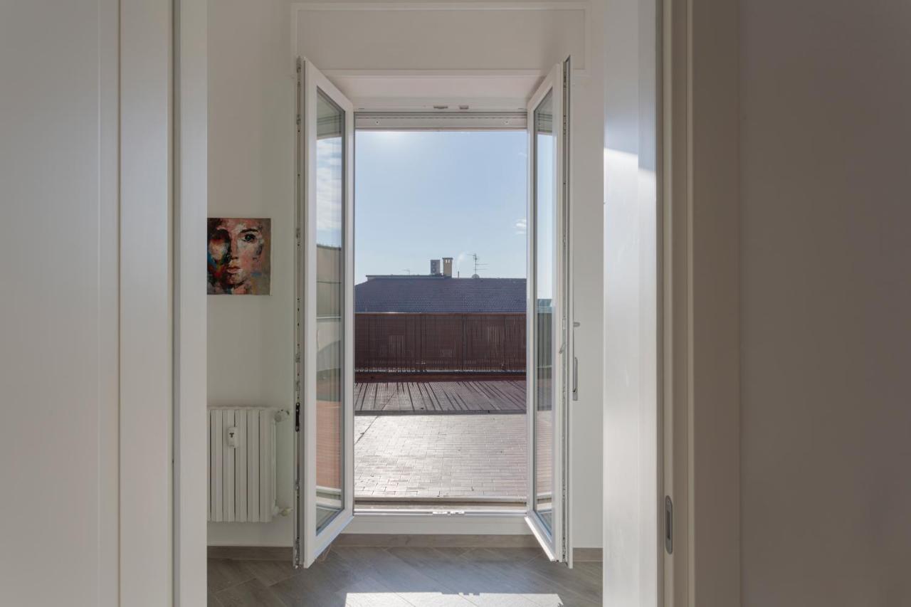 Amazing Terrace In Milan-Via Strambio Citta Studi Apartment Luaran gambar